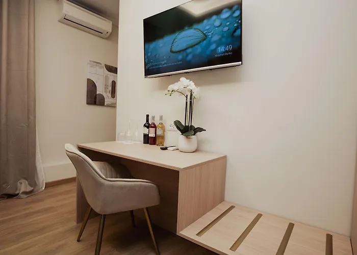 Cesare Ai Cavalieri Гостевой дом 4*
